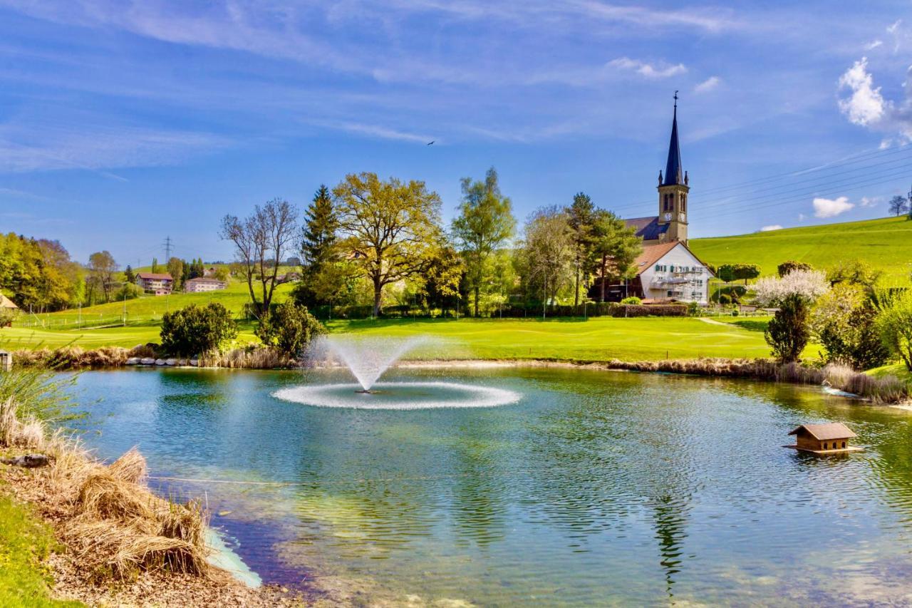 Hotel-Restaurant La Terrasse, Golf De La Gruyere Pont-la-Ville Екстериор снимка